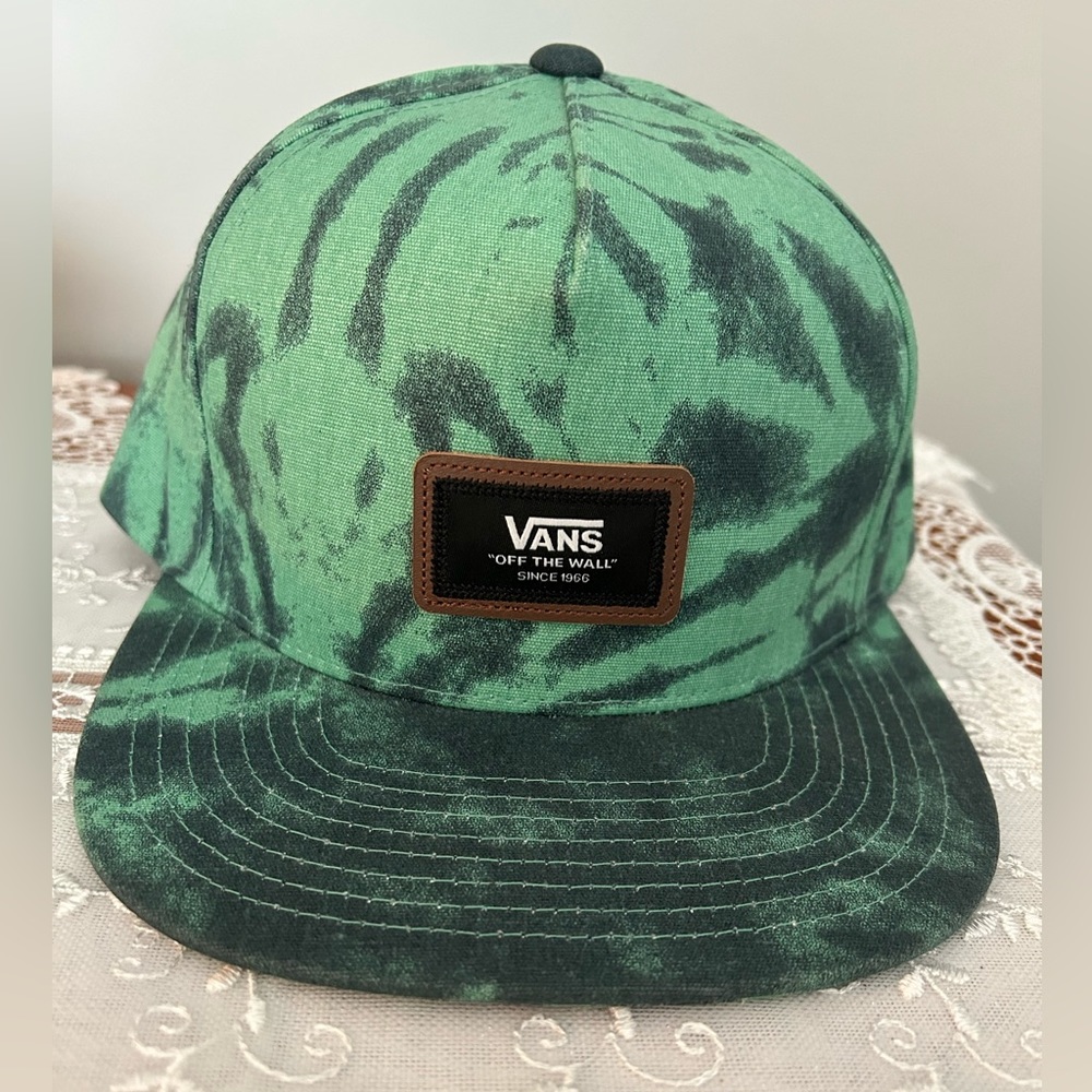 EXCLUSIVE Vans Off The Wall Emerald Green Tie Dye Snapback